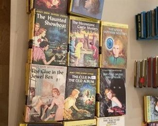 Complete set of vintage Nancy Drew books