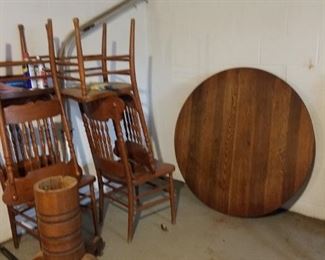 Oak pedestal table & chairs
