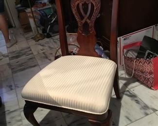 Detail chair including with table - Chippendale style -