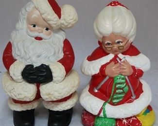 Lot# 39 - Santa and Mr. Claus statues