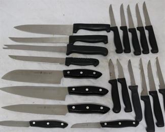 Lot# 97 - Set of knives
