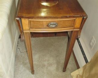 Drop Leaf Accent Tables
