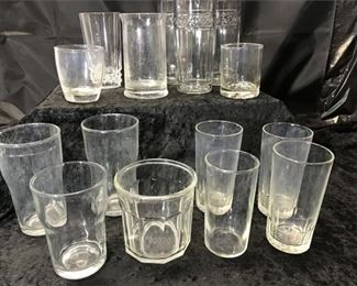 21. 15 pc, Lot of assorted glassware