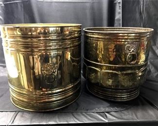 101. Lion Head Brass Planter Set