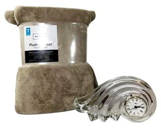 119. Plush Blanket Glass Shell Clock