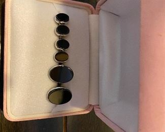 Cufflinks and tie tac