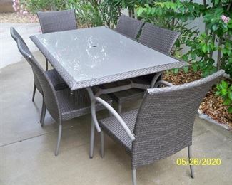 Patio Table with 6 Chairs