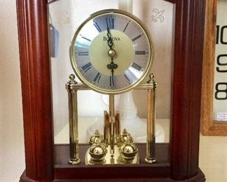 Boluva Mantle Clock