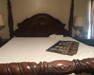 carved 4 poster bedroom set- majestic pieces