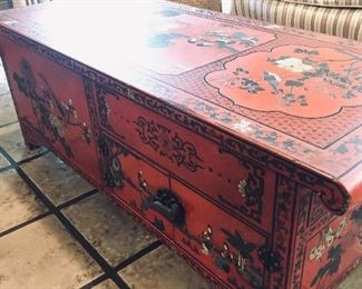 Beautiful Chinese red cabinet 