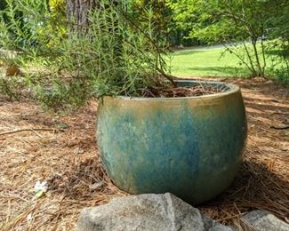 Another pretty glazed terra cotta round pot  - for recreational purposes, of course!