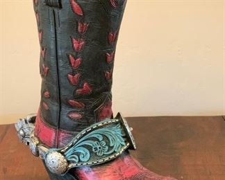 9.5in Resin Cowboy boot decor	9.5x10x4in	HxWxD	AH106