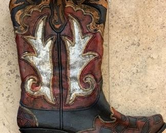 Resin Cowboy Boot Decor 16.5x15x2.5in HxWxD AH124