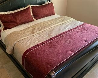 King Size Bedding			AH138