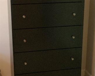 Ashley Furniture Maribel Black Chest/Dresser 5 Drawer	54x33.5x16.5in	HxWxD	AH166