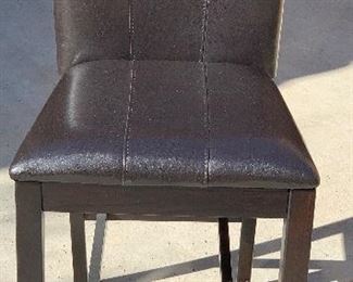 4pc Ashley Furniture Naomi 24in Faux Leather Counter Height Chairs	40x19x22in seat height: 24in	HxWxD	AH173