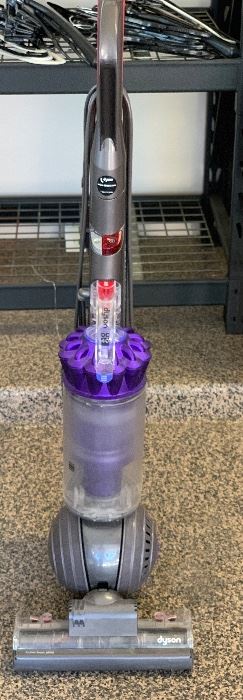 Dyson DC40 Vacuum			AH181