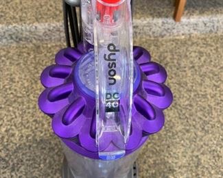 Dyson DC40 Vacuum			AH181