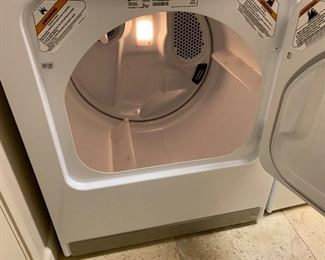 DAH324	Maytag Electric Dryer Front Load RONTMED5707TQ0