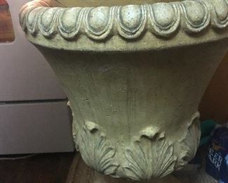 very large outdoor urns (2)