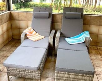 Very comfortable chaise lounges