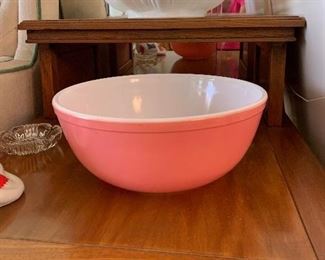 Large pink pyrex mixing bowl