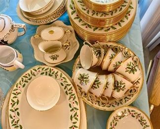 Lenox Holiday 10 + set