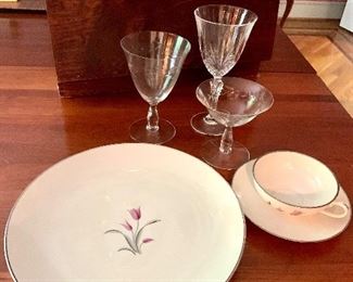 Set of Fransican - Carmel - Service for 8 with extras!
