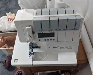 Pfaff coverlock 4872 serger
