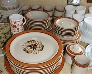 Stoneware dish set