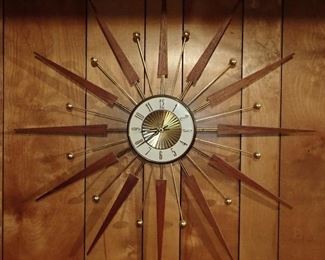 MID CENTURY STAR BURST CLOCK