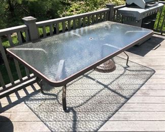 $250 - Outdoor table and chairs