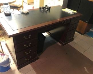 $250 - desk