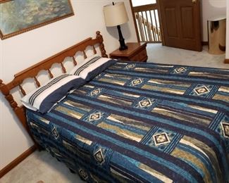 QUEEN BED