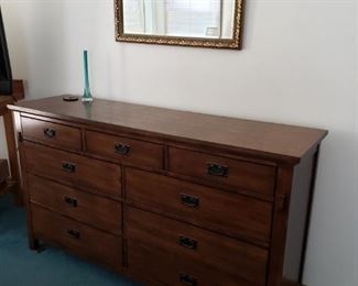 BEDROOM/MISSION OAK