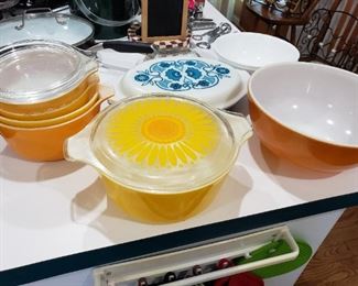 VINTAGE KITCHEN