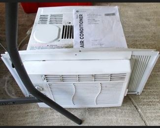Window Air Conditioner in Great Condition