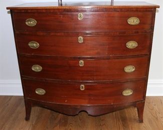 Antique chest of drawers