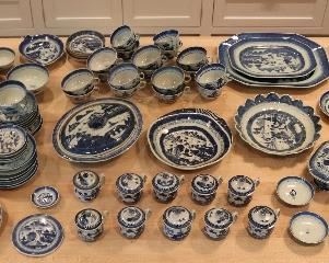 Canton ware for miles!