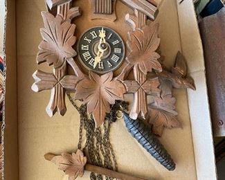 cuckoo clock (needs repair)
