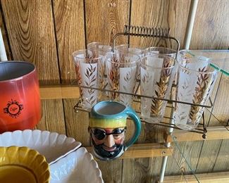 Vintage glasses with carrier, pirate mug