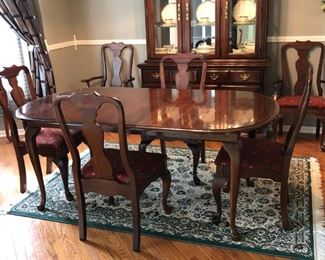 Queen Anne Style Dining Set