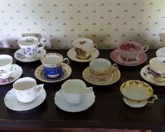 tea cup and saucers