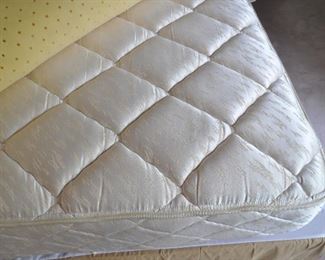 QUEEN SIZE CHIROPRACTIC COLLECTION "ETERNITY" SEALY POSTUREPEDIC FIRM, INCLUDING BOX SPRING.  OUR PRICE IS $150.00.