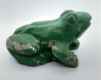Lot 008
Vintage weathered green cement frog