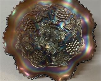 Lot 021
Northwood Carnival glass - grape and cable - Amethyst bowl