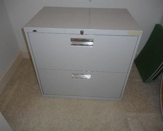 Metal Lateral File Cabinet with Key