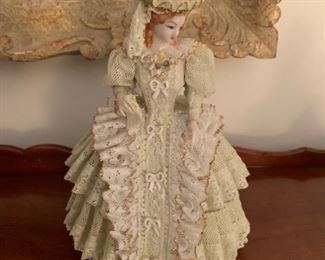 Heirlooms of Tomorrow Figurine