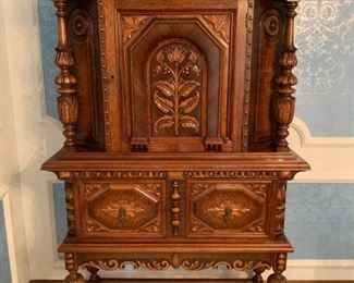 MAGNIFICENT Antique WEST END FURNITURE CO Rockford Illinois HAND CARVED NO 891 Dining Suite