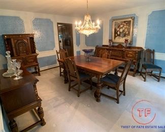 MAGNIFICENT Antique WEST END FURNITURE CO Rockford Illinois HAND CARVED NO 891 Dining Suite
